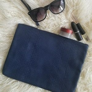 Blue Clutch